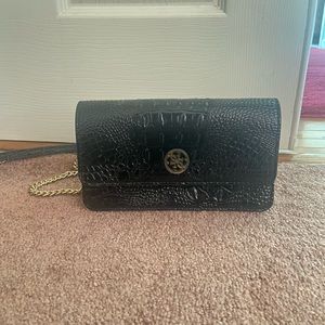 Shiny black leather crossbody